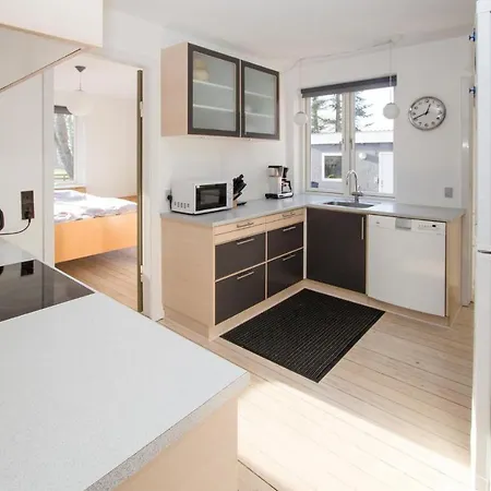 4 Bedroom Awesome In Sams Hotel 4*