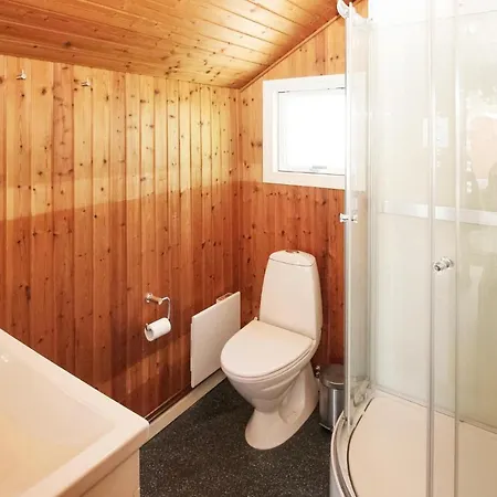4 Bedroom Awesome In Sams Ballen (Samso)